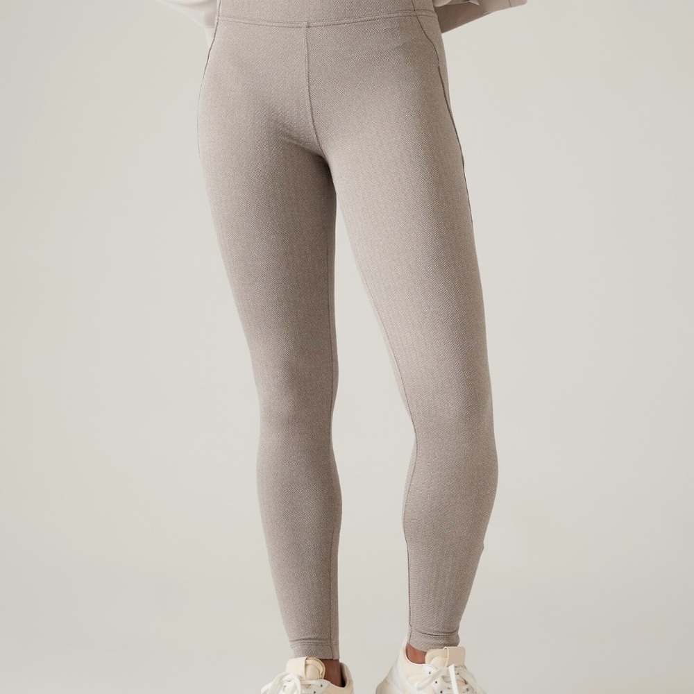 New with tag Athleta DELANCEY SKYLINE leggings medium